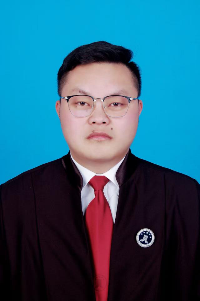 尹忠文律师